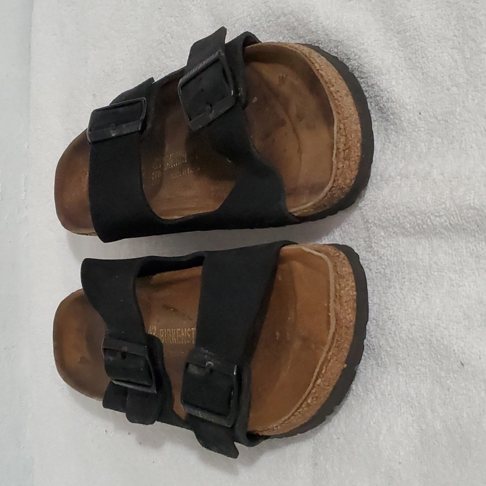 Birkenstock sandals for men size 9 [42